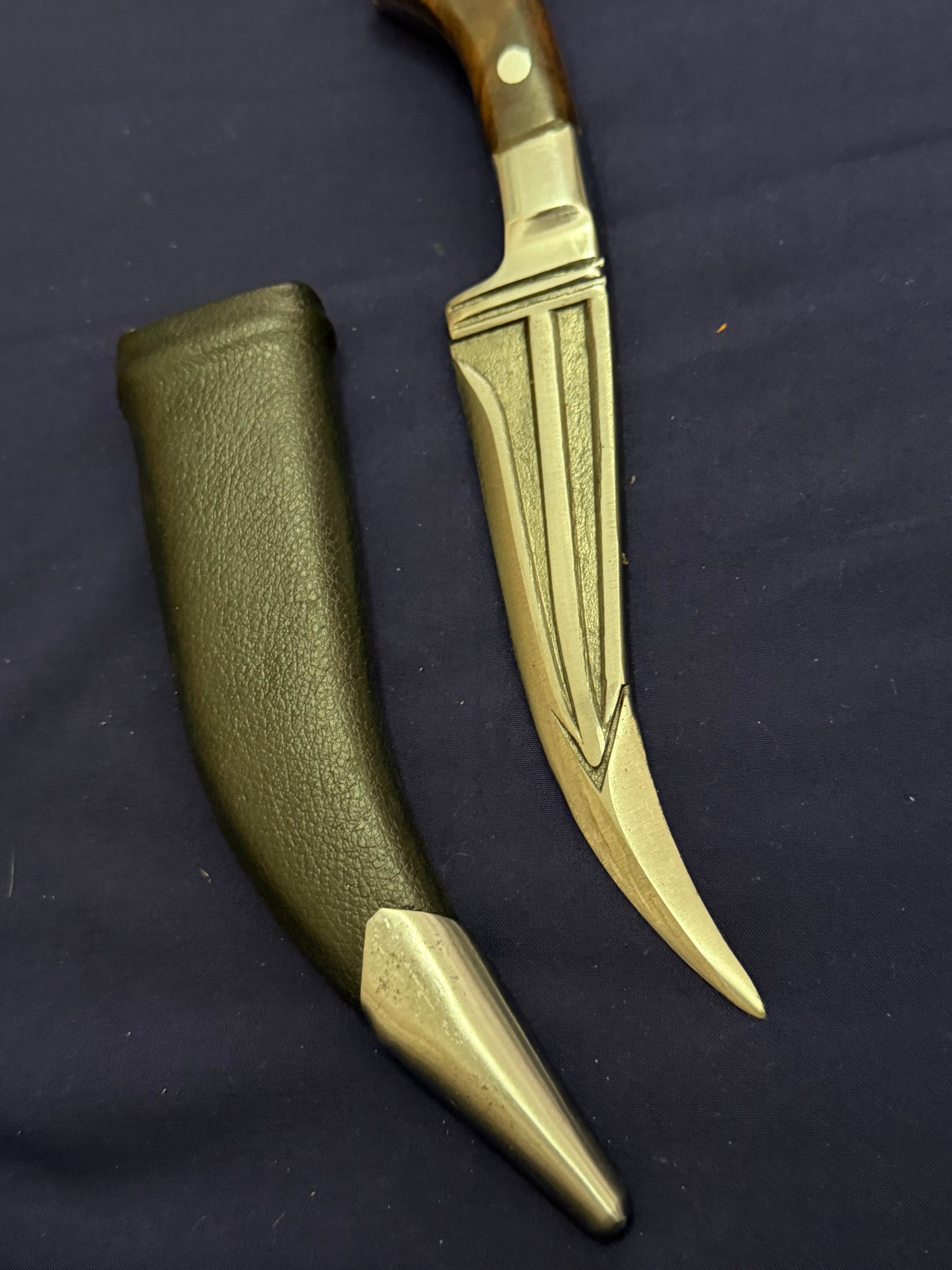 7" Black Kirpan
