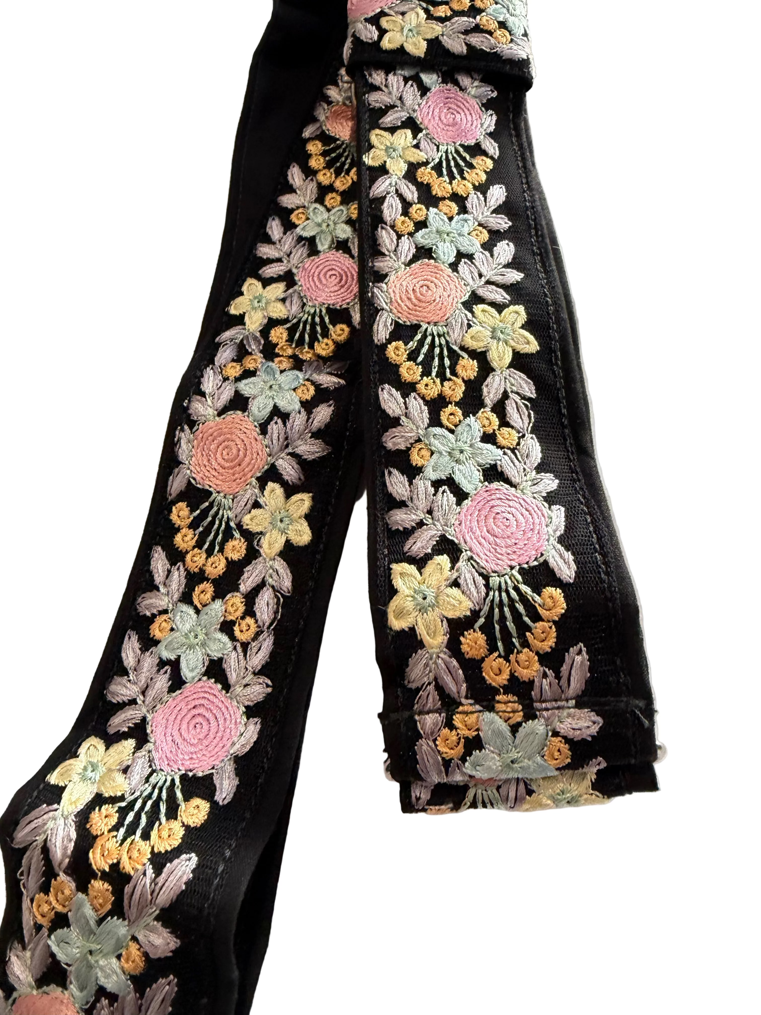 Black Floral Gatra