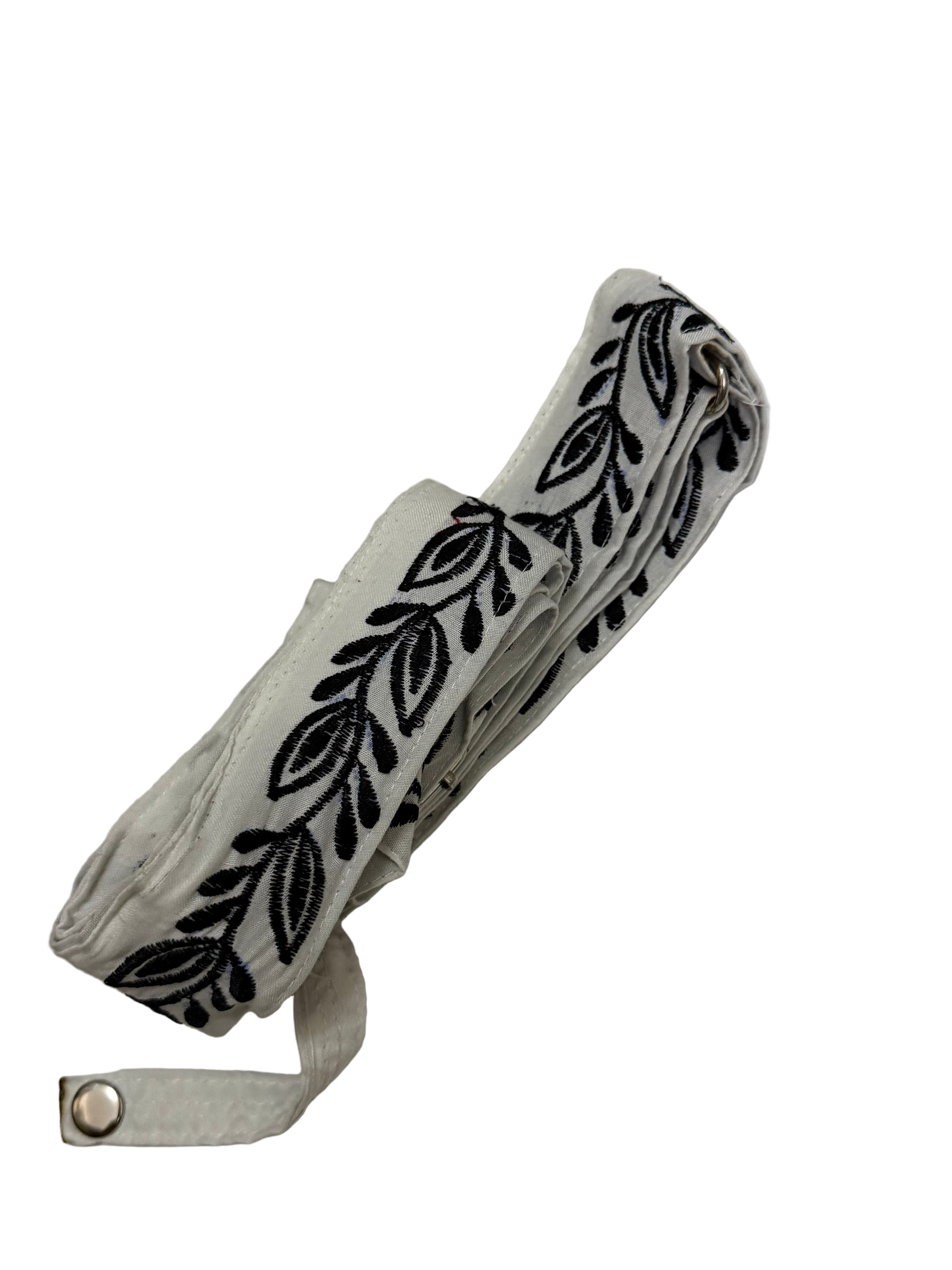 White &  Black Gatra – 1.5"