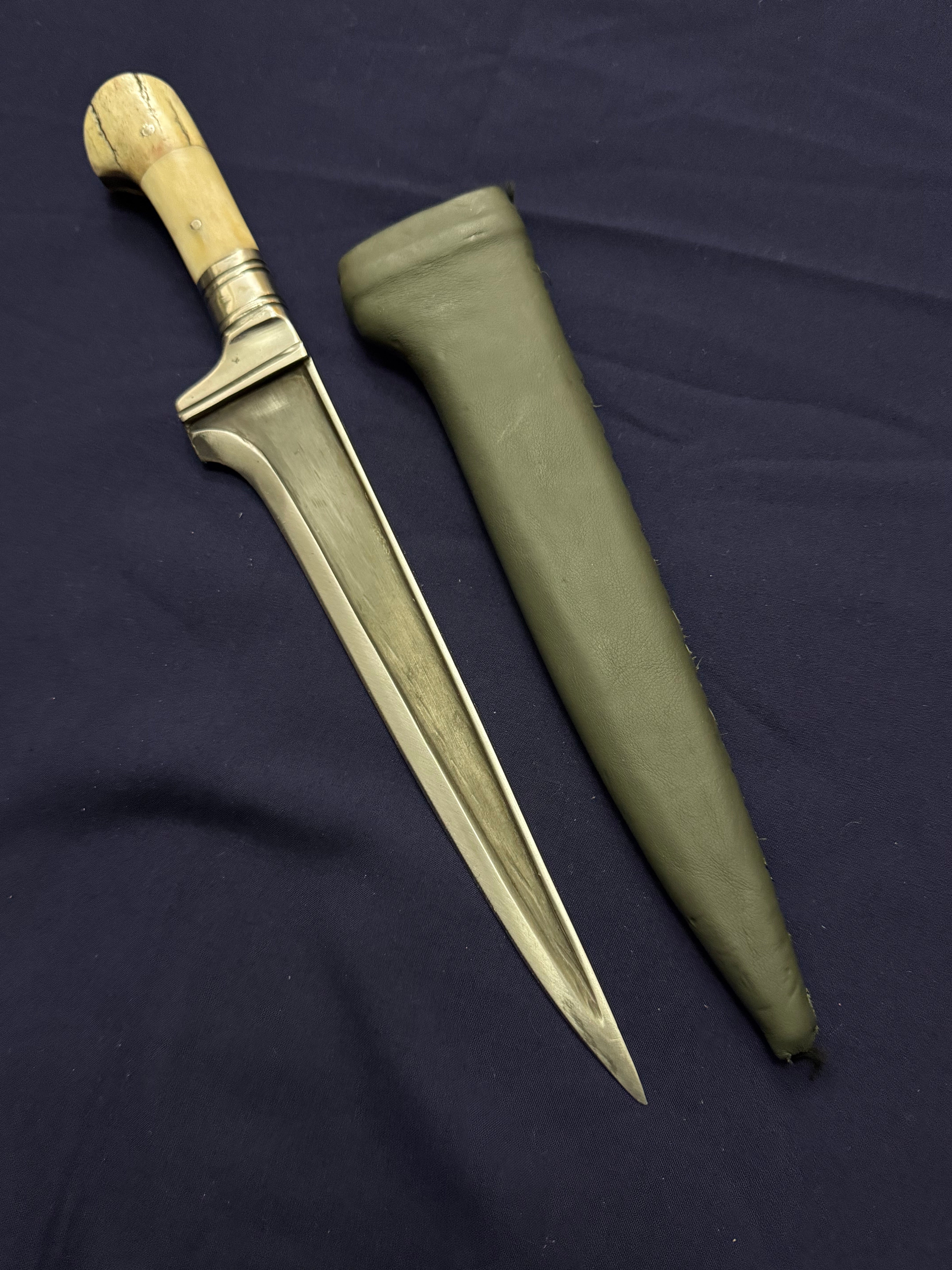 12" Straight Black Pesh Kabz