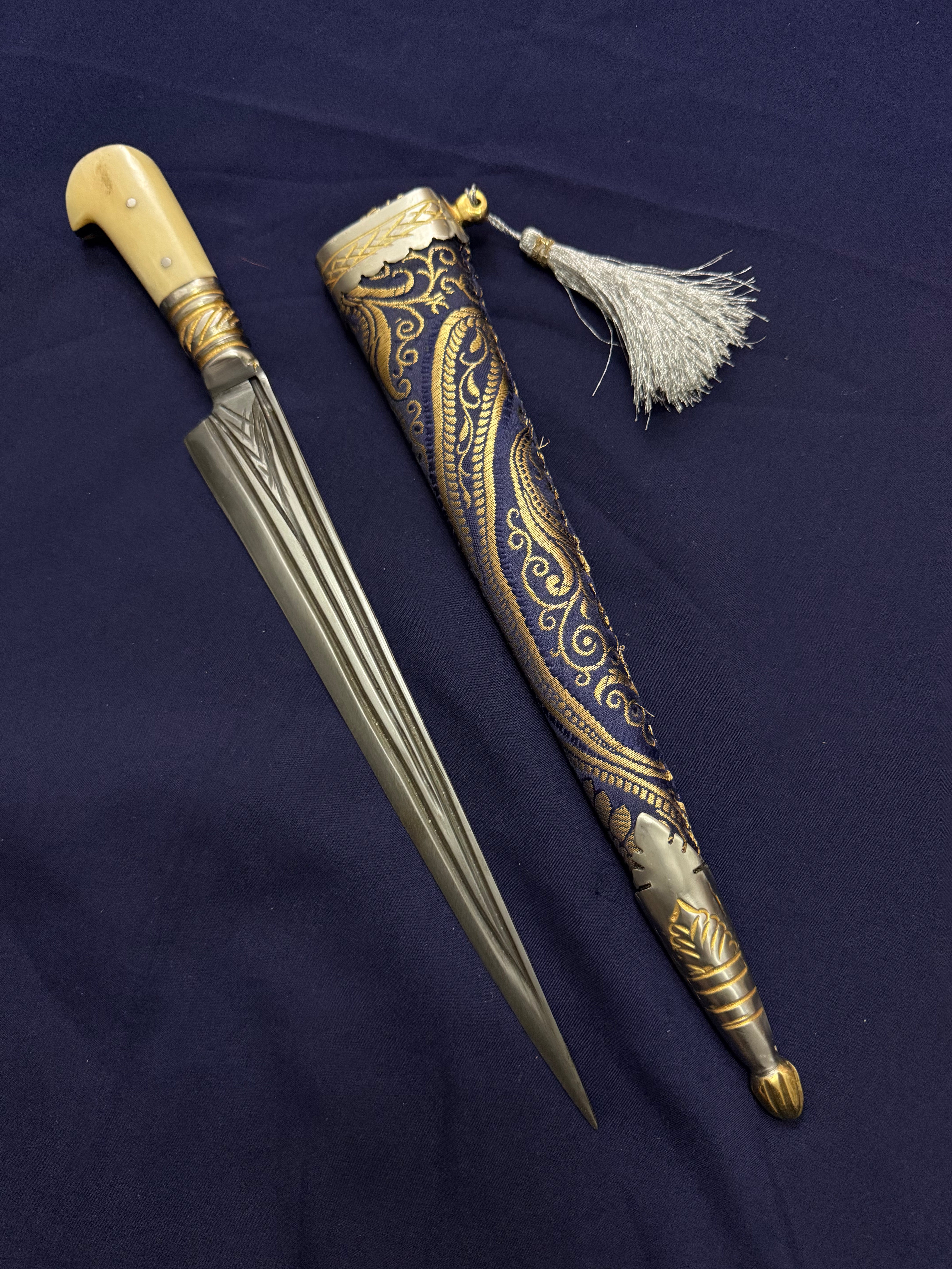 14" Blue Pattern Pesh Kabz